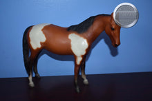 Load image into Gallery viewer, Bay White Pinto Thoroughbred Mare and Foal-Nursing Mare and Foal Mold-Breyer Traditional