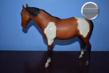 Load image into Gallery viewer, Bay White Pinto Thoroughbred Mare and Foal-Nursing Mare and Foal Mold-Breyer Traditional