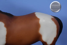 Load image into Gallery viewer, Bay White Pinto Thoroughbred Mare and Foal-Nursing Mare and Foal Mold-Breyer Traditional