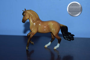 Shelburne-Stablemate Club Exclusive-Cantering Morgan Mold-Breyer Stablemate