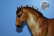 Load image into Gallery viewer, Maximus-Breyerfest Exclusive-Clydesdale Stallion Mold-Breyer Traditional