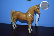 Load image into Gallery viewer, Palomino Pony-No Saddle-Western PONY Mold-Breyer Traditional