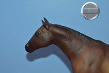 Load image into Gallery viewer, Smooth Copper-Stud Spider Mold-Breyer Traditional