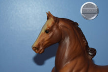 Load image into Gallery viewer, Bay Five Gaiter-Vintage-Five Gaiter Mold-Breyer Traditional