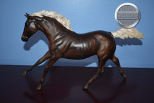 Load image into Gallery viewer, Silver Bay Sport Horse-Black Beauty Mold-Breyer Traditional