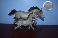 Load image into Gallery viewer, Echo and Sentinel-Vintage Club Exclusive-NO COA-Running Stallion and Running Foal Mold-Breyer Traditional
