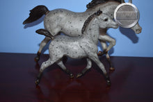 Load image into Gallery viewer, Echo and Sentinel-Vintage Club Exclusive-NO COA-Running Stallion and Running Foal Mold-Breyer Traditional