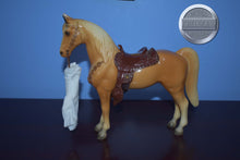 Load image into Gallery viewer, Palomino Western Horse-Western HORSE Mold-Breyer Traditional
