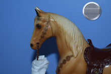 Load image into Gallery viewer, Palomino Western Horse-Western HORSE Mold-Breyer Traditional