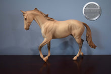 Load image into Gallery viewer, Perlino Thoroughbred (Pearl Harlen?)-Thoroughbred Mold-Peter Stone