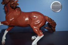 Load image into Gallery viewer, Custom-Chestnut Badger Face Nokota-Breyer Traditional