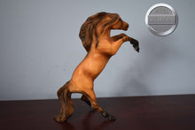 Load image into Gallery viewer, The Challenger-Rearing Mesteno Mold-Breyer Classic