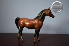 Load image into Gallery viewer, Mahogany Bay Mare and Foal-Proud Arabian Mare and Foal Mold-Breyer Traditional