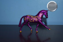 Load image into Gallery viewer, Stud Spider-BODY-Breyer Traditional
