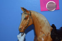 Load image into Gallery viewer, Vintage Palomino Western Horse-Western Horse Mold-Breyer Traditional
