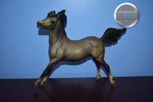 Load image into Gallery viewer, Smoky the Cowhorse-Original on the Mold-Breyer Traditional