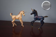 Load image into Gallery viewer, Sirius and Vega-Unicorn Foals Mold-Breyer Classic