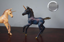 Load image into Gallery viewer, Sirius and Vega-Unicorn Foals Mold-Breyer Classic