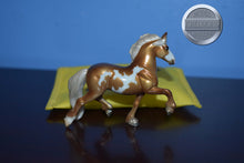 Load image into Gallery viewer, Butter-Breyerfest Exclusive-Freisian Mold-Breyer Stablemate