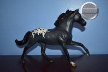 Load image into Gallery viewer, Juniper-Web Special-Flash Mold-Breyer Traditional