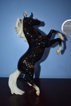 Load image into Gallery viewer, Charcoal Treasure Hunt Model-Silver Mold-Breyer Traditional