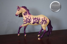 Load image into Gallery viewer, Goblin-Halloween Exclusive-Harper Mold-Breyer Classic