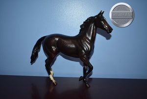 Zenyetta-Lonesome Glory Mold-Breyer Traditional