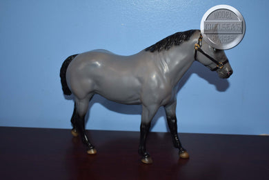 Silver-Quarter Horse Gelding Mold-Breyer Traditional