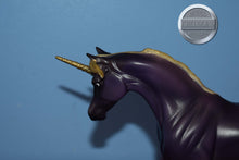 Load image into Gallery viewer, Zenith-Best of Show Arabian Mold-Breyer Classic