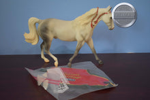 Load image into Gallery viewer, Snowflake with Blanket-Holiday Exclusive-Missouri Fox Trotter Mold-Breyer Traditional