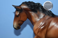 Load image into Gallery viewer, Yuletide Greetings-HORSE ONLY-Holiday Exclusive-Shire Gelding Mold-Breyer Traditional