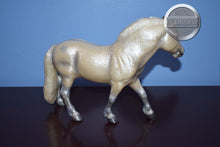 Load image into Gallery viewer, JAH "Nice"-Fjord Mold-Breyer Traditional