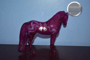 Amethyst-Holiday Exclusive-Bouncer Mold-Breyer Traditional