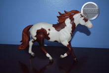 Load image into Gallery viewer, Boomerang-Original on the Mold-Breyer Traditional