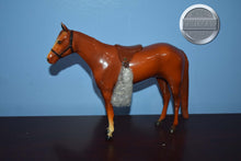 Load image into Gallery viewer, Chestnut Race Horse with Saddle-Vintage Race Horse Mold-Breyer Traditional