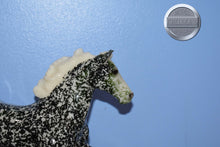 Load image into Gallery viewer, Ivy-Holiday Exclusive-Flash Mold-Breyer Traditional