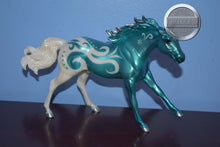 Load image into Gallery viewer, Nor'Easter-Holiday Decorator-Quarter Horse Stallion Mold-Breyer Classic