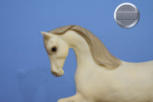 Load image into Gallery viewer, Lady Roxanna-Original on the Mold-Breyer Traditional