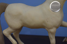 Load image into Gallery viewer, Lady Roxanna-Original on the Mold-Breyer Traditional