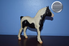 Load image into Gallery viewer, Spotted Draft Foal-Clydesdale Foal Mold-Breyer Traditional