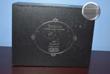 Load image into Gallery viewer, Fortitude-Crystal with Box-Breyerfest Exclusive-Breyer Crystal