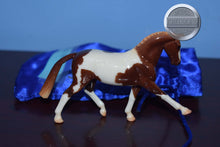 Load image into Gallery viewer, Shiloh-Stablemate Club Exclusive-Hanoverian Mold-Breyer Stablemate