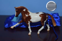 Load image into Gallery viewer, Shiloh-Stablemate Club Exclusive-Hanoverian Mold-Breyer Stablemate