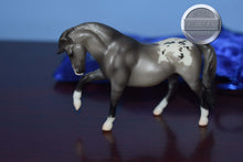 Load image into Gallery viewer, Primrose-Stablemate Club Exclusive-Quarter Horse Mare Mold-Breyer Stablemate