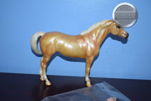 Load image into Gallery viewer, Pony for Christmas-Horse and Doll Set-Holiday Exclusive-POA Mold-Breyer Traditional
