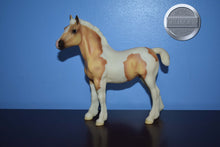 Load image into Gallery viewer, Creamsicle-Clydesdale Foal Mold-Breyer Traditional