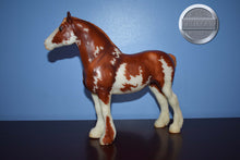 Load image into Gallery viewer, Pepper-Breyerfest Exclusive-Clydesdale Mare Mold-Breyer Traditional