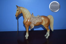 Load image into Gallery viewer, Palomino Western Horse with Saddle-Western Horse Mold-Breyer Traditional