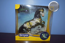 Load image into Gallery viewer, Maelstrom-Halloween Exclusive-Desatado Mold-Breyer Traditional