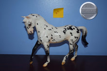 Load image into Gallery viewer, Brahms #3-Breyerfest Exclusive-Big Ben Mold-Breyer Traditional